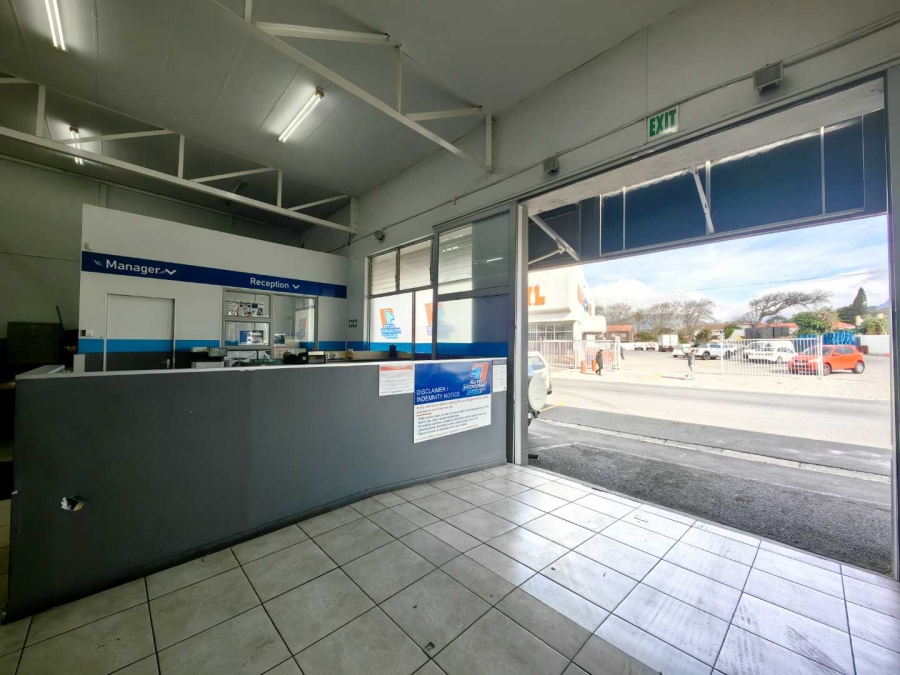 To Let commercial Property for Rent in Wynberg Western Cape